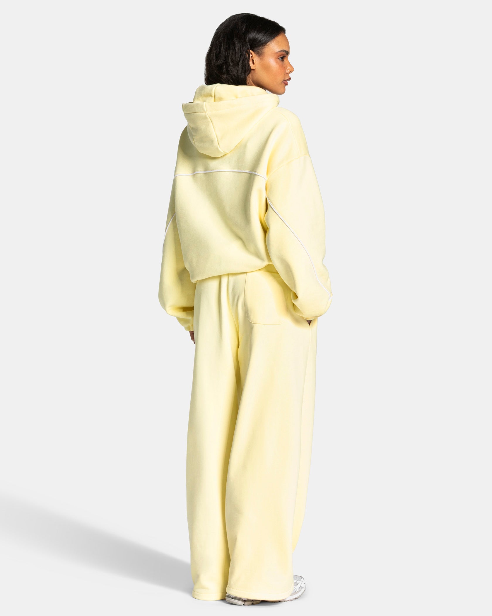 Contrastline Hooded Sweater "Butter Yellow"