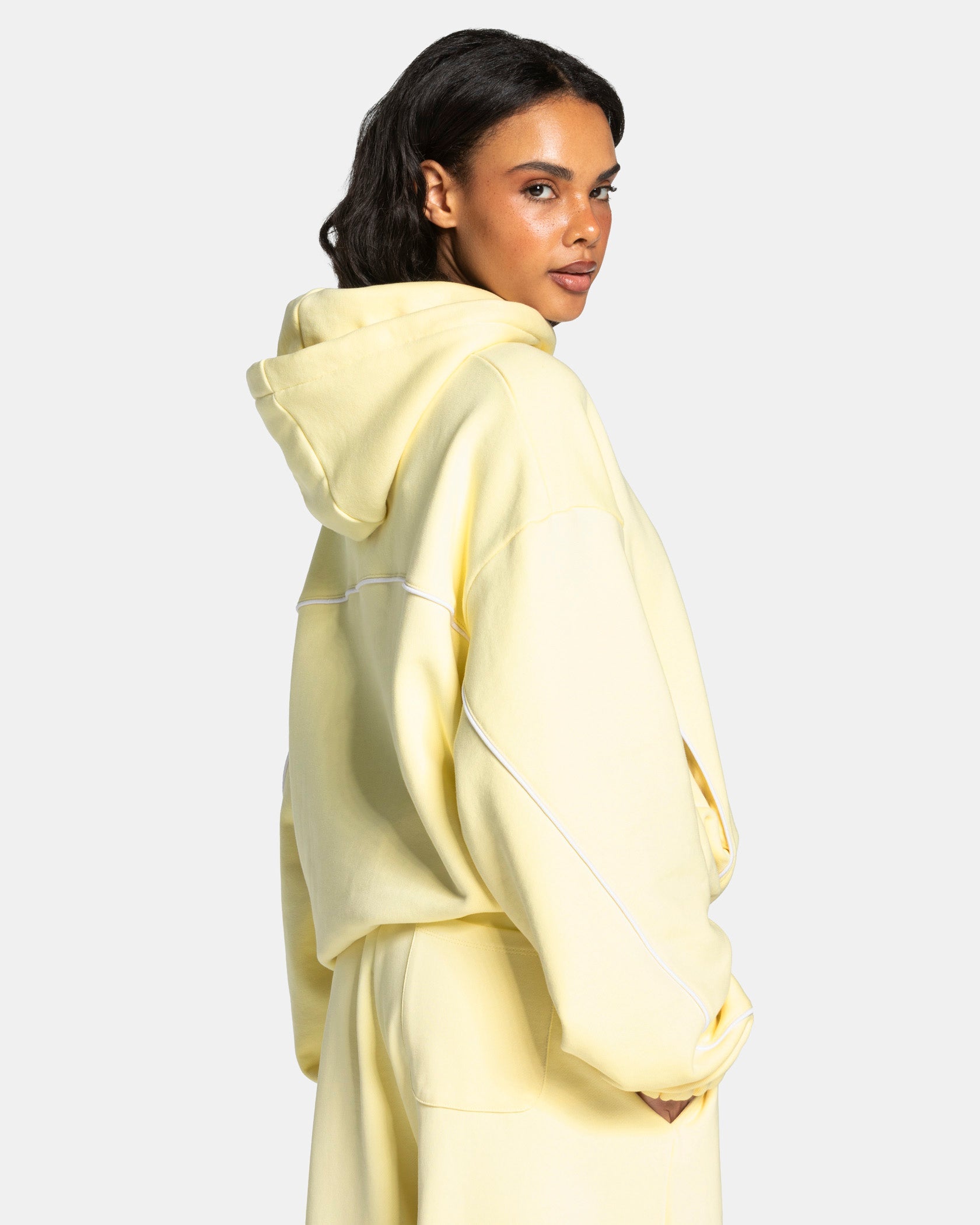 Contrastline Hooded Sweater "Butter Yellow"