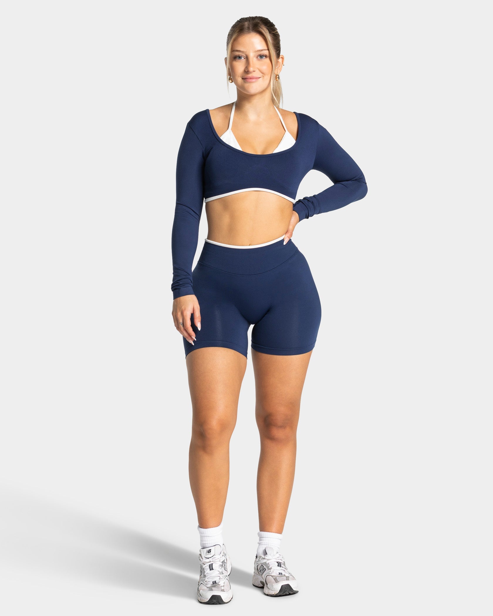 Contrastline Sculpt Scrunch Shorts "Dunkelblau"